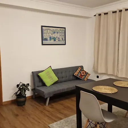 Da Mata Quarto em Acomodações Particulares *
